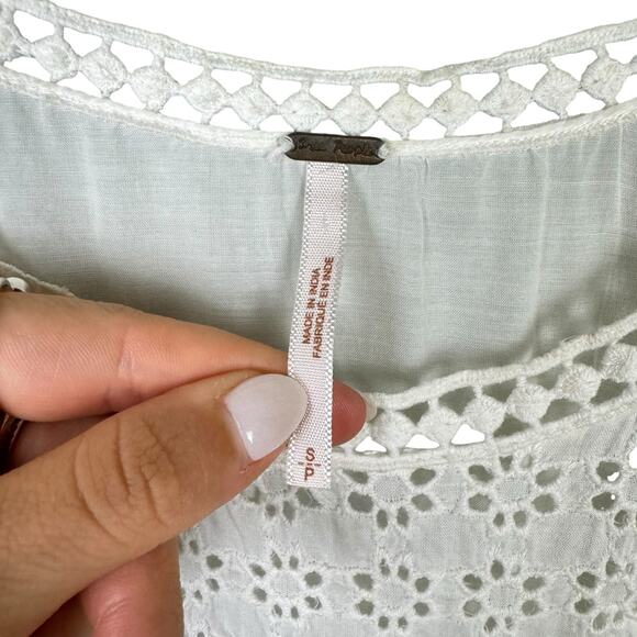 Free People Ivory White Eyelet Frayed Peplum Hem Tunic Tank Sleeveless Top - Picture 11 of 12